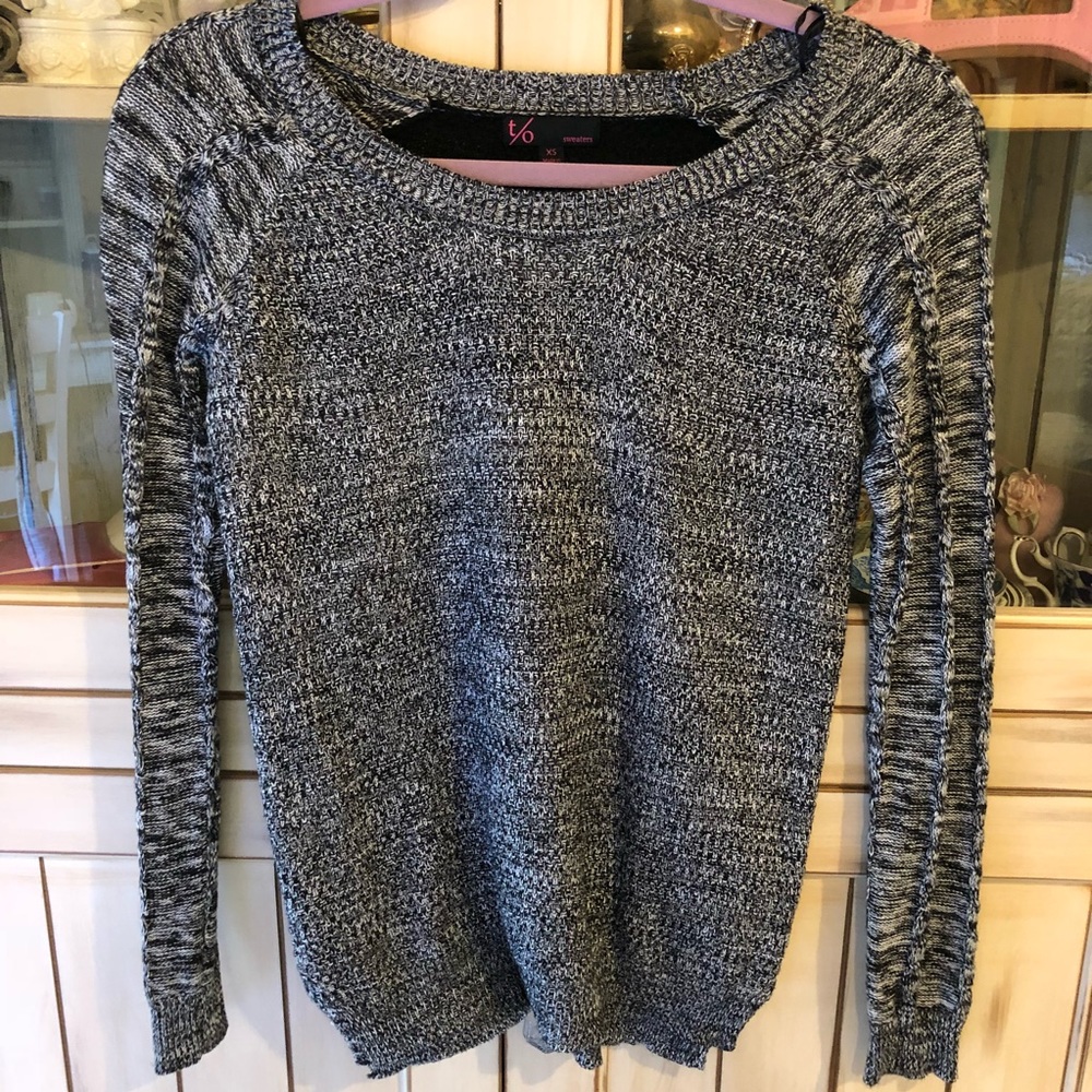 T/O grey sweater